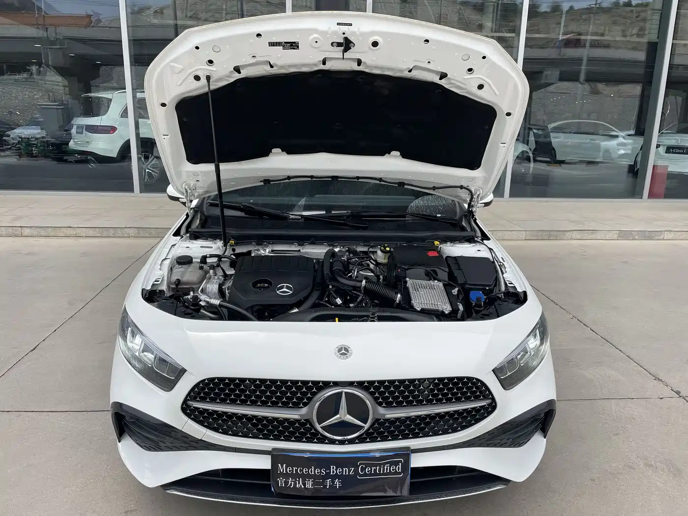 Mercedes-Benz A-Class 2024 A 200 L Sport Edition фото 3