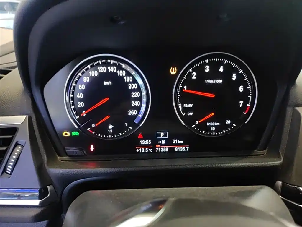 BMW 1 Series 2017 118i Sport фото 12