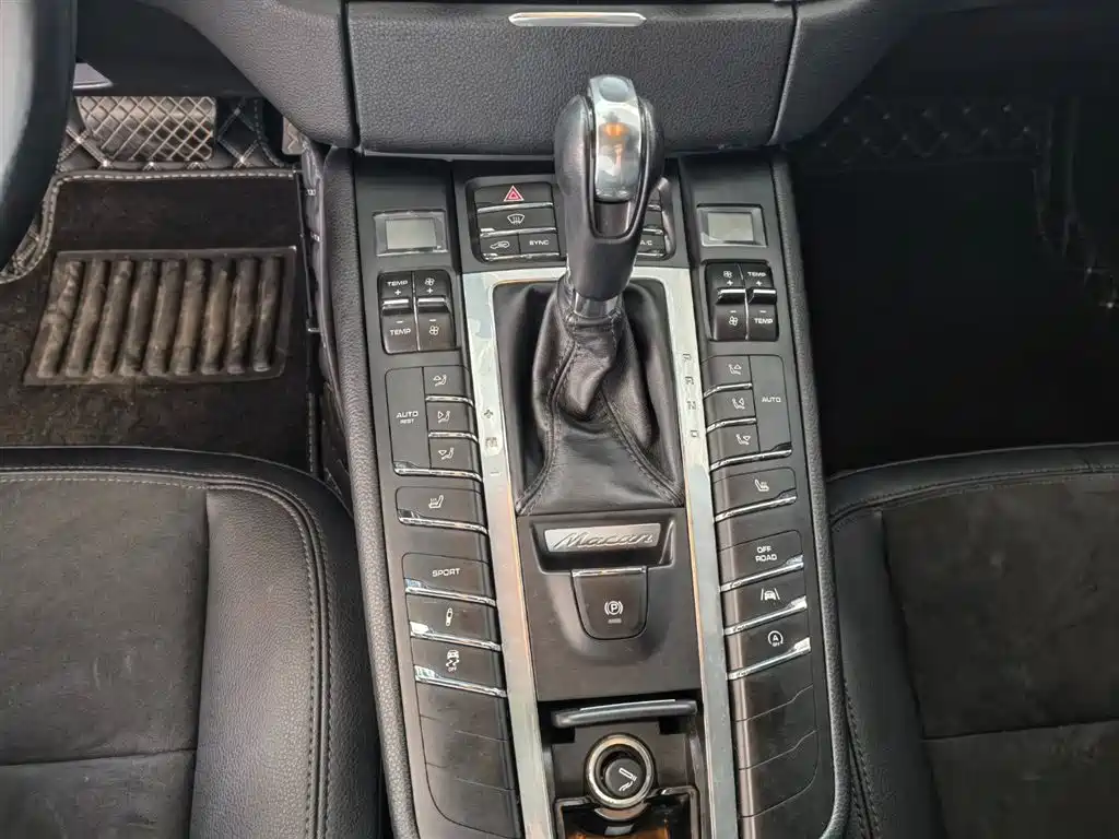 Porsche Macan 2017 Macan 2.0T фото 9