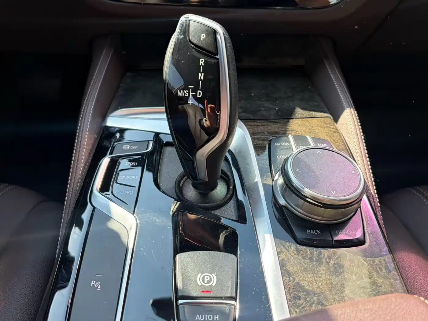 BMW 5 Series 2020 525Li M Sport Package фото 11
