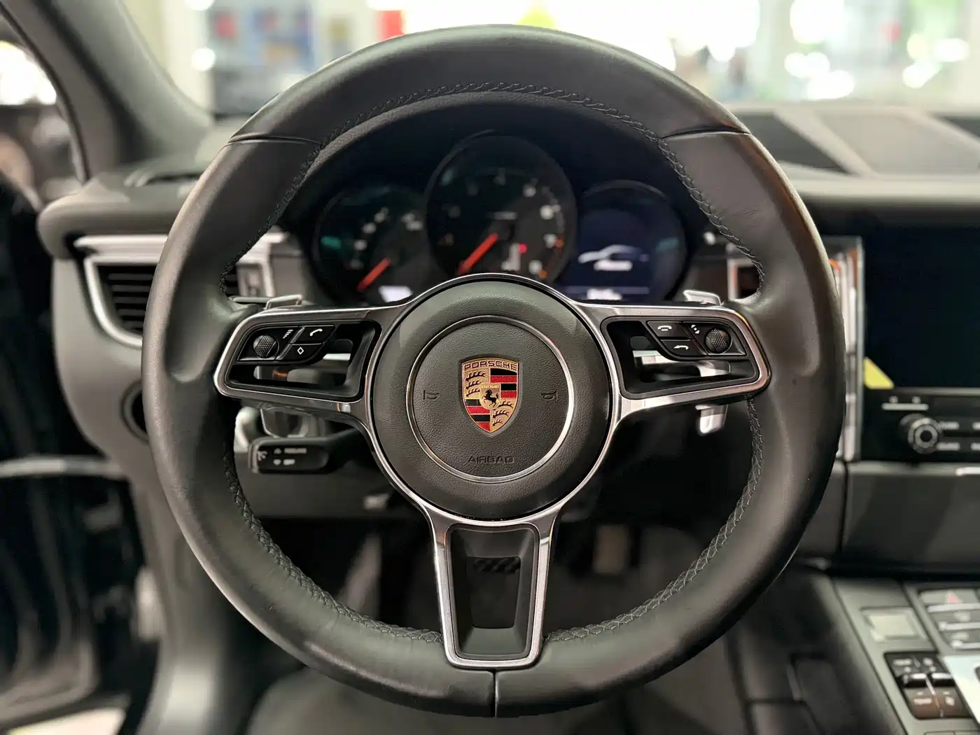 Porsche Macan 2017 Macan 2.0T фото 8