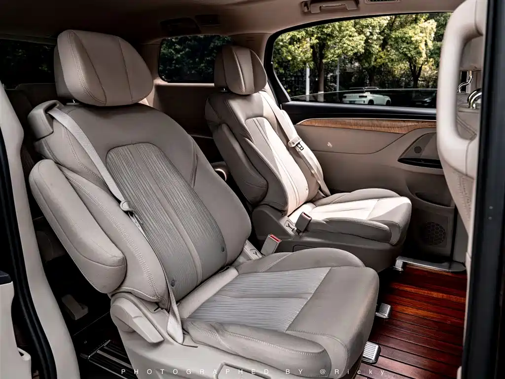 Buick GL8 2018 ES 28T Comfort Type China VI фото 10