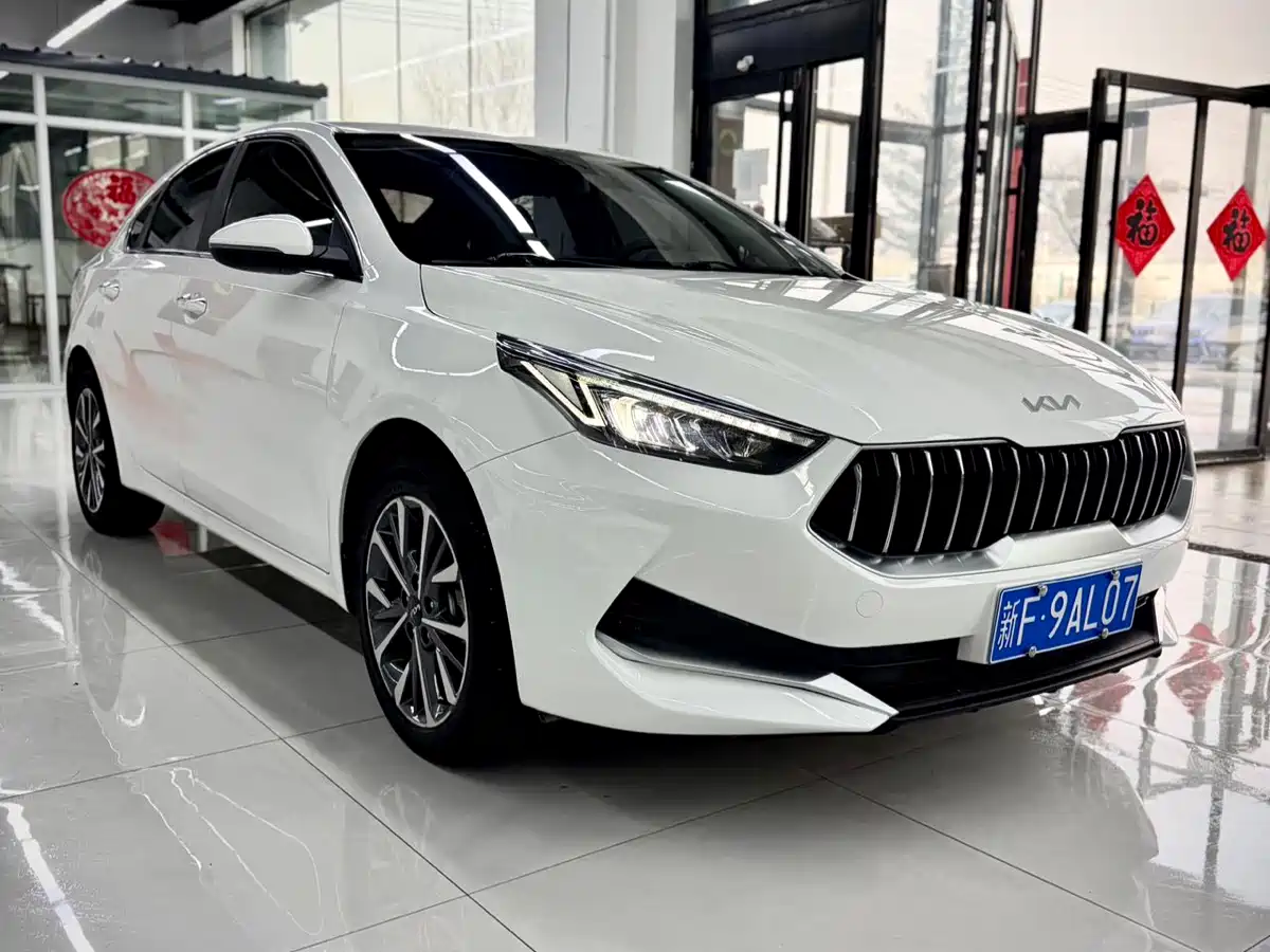 Kia K3 2021 1.5L CVT Fashion Edition фото 8