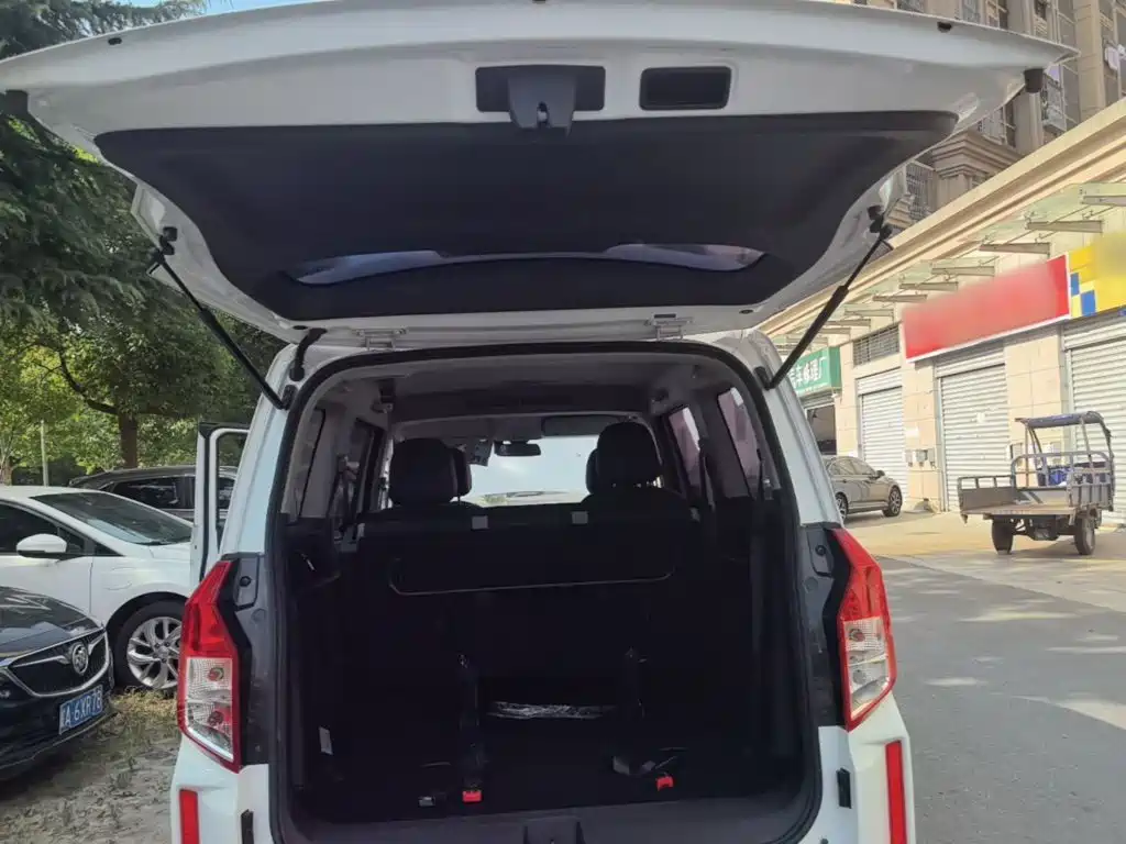 Wuling Motors Wuling Hongguang PLUS 2021 2021 Commercial Version 1.5L Manual Standard 7-Seater