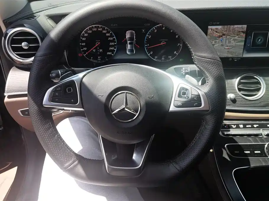 Mercedes-Benz E-Class 2018 Facelift E 200 L 4MATIC фото 15