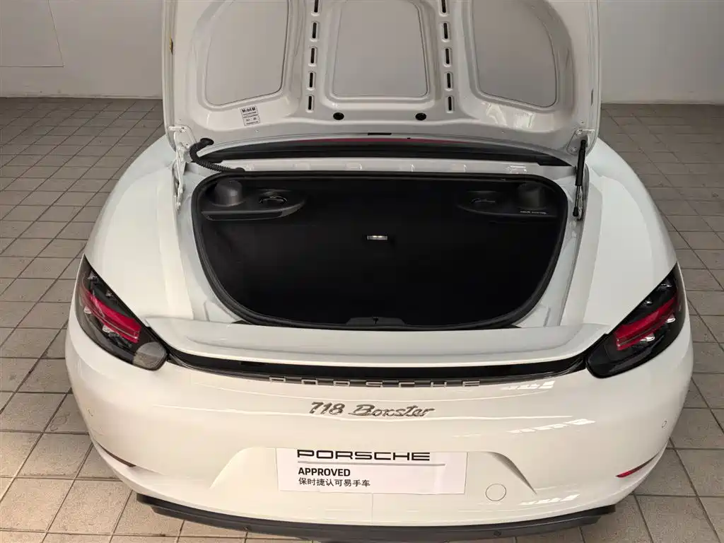 Porsche 718 2022 Boxster 2.0T фото 16