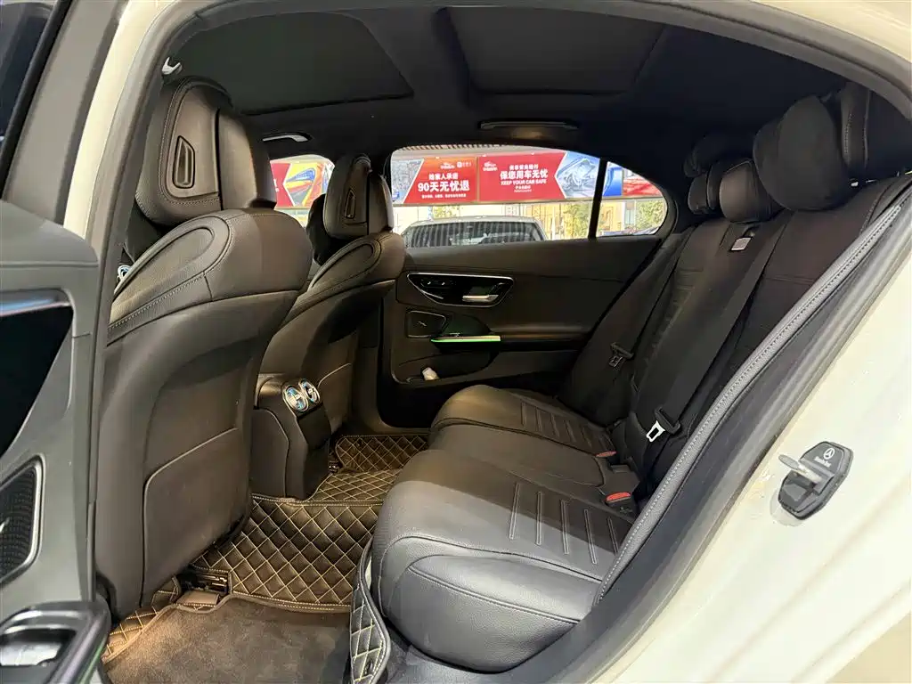 Mercedes-Benz C-Class 2024 Facelift C 260 L Sport фото 12