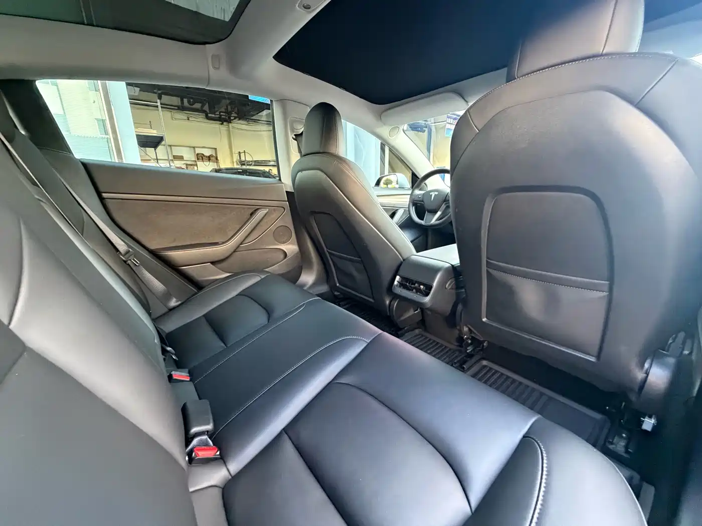 Фото 9 - Tesla Model 3