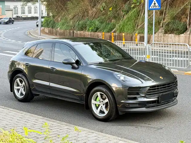 Porsche Macan 2020 Macan 2.0T — фото 4