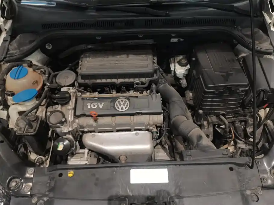 Volkswagen Sagitar 2014 Facelift 1.6L Automatic Comfort фото 10