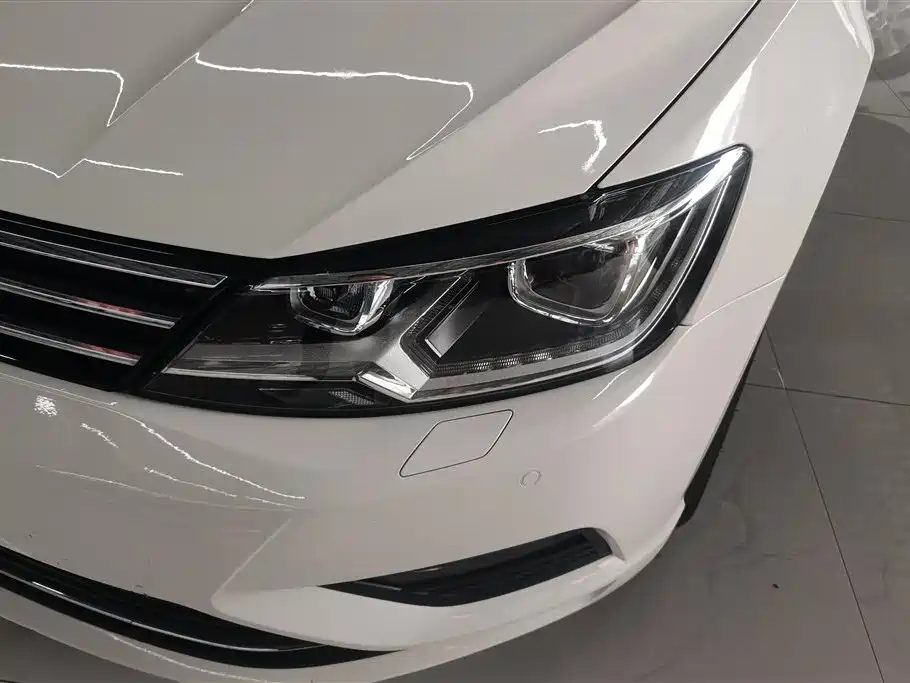 Volkswagen Lamando 2017 280TSI DSG Luxury Edition фото 5