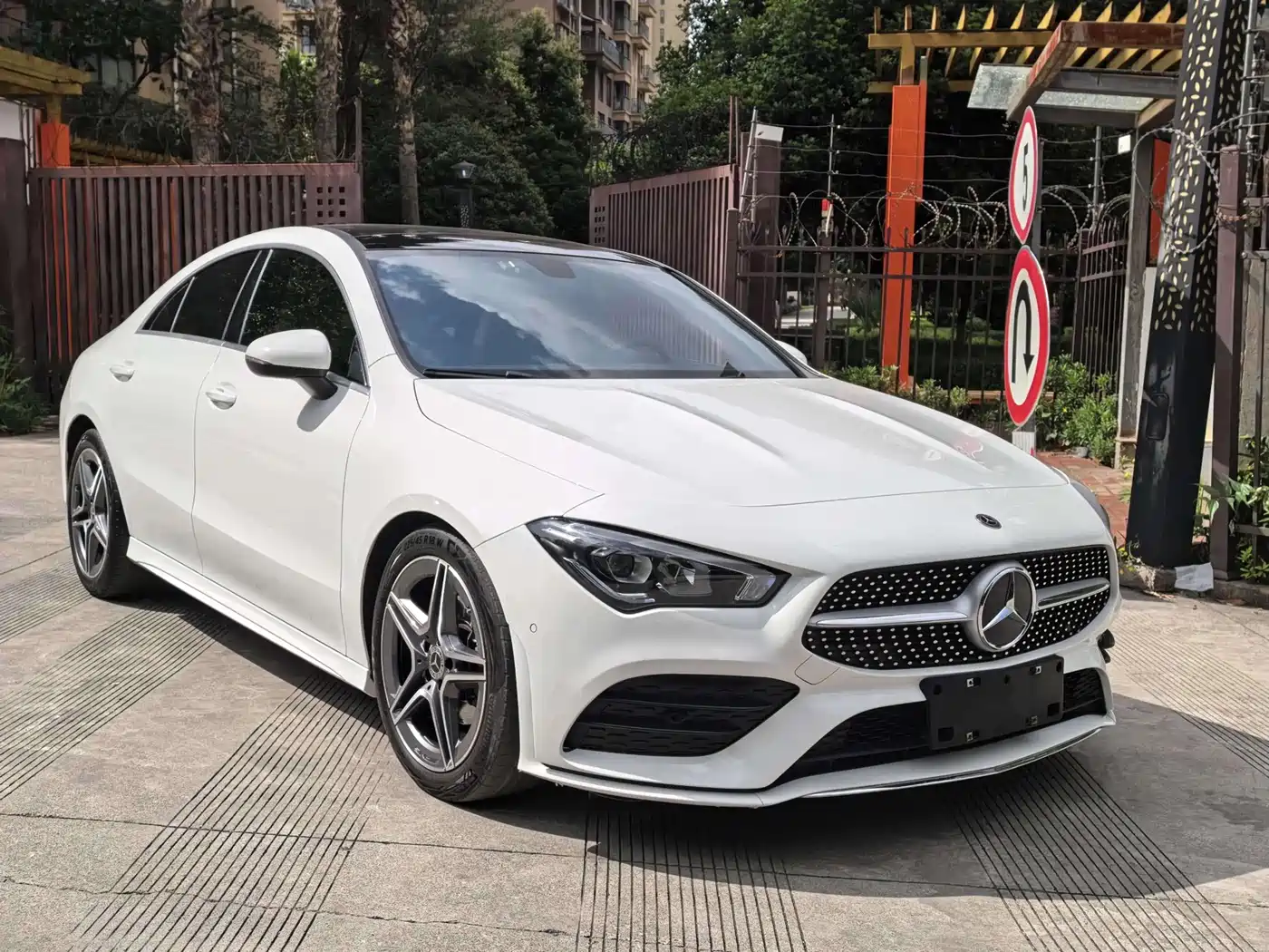 Mercedes-Benz CLA (Import) 2022 CLA 200 фото 3