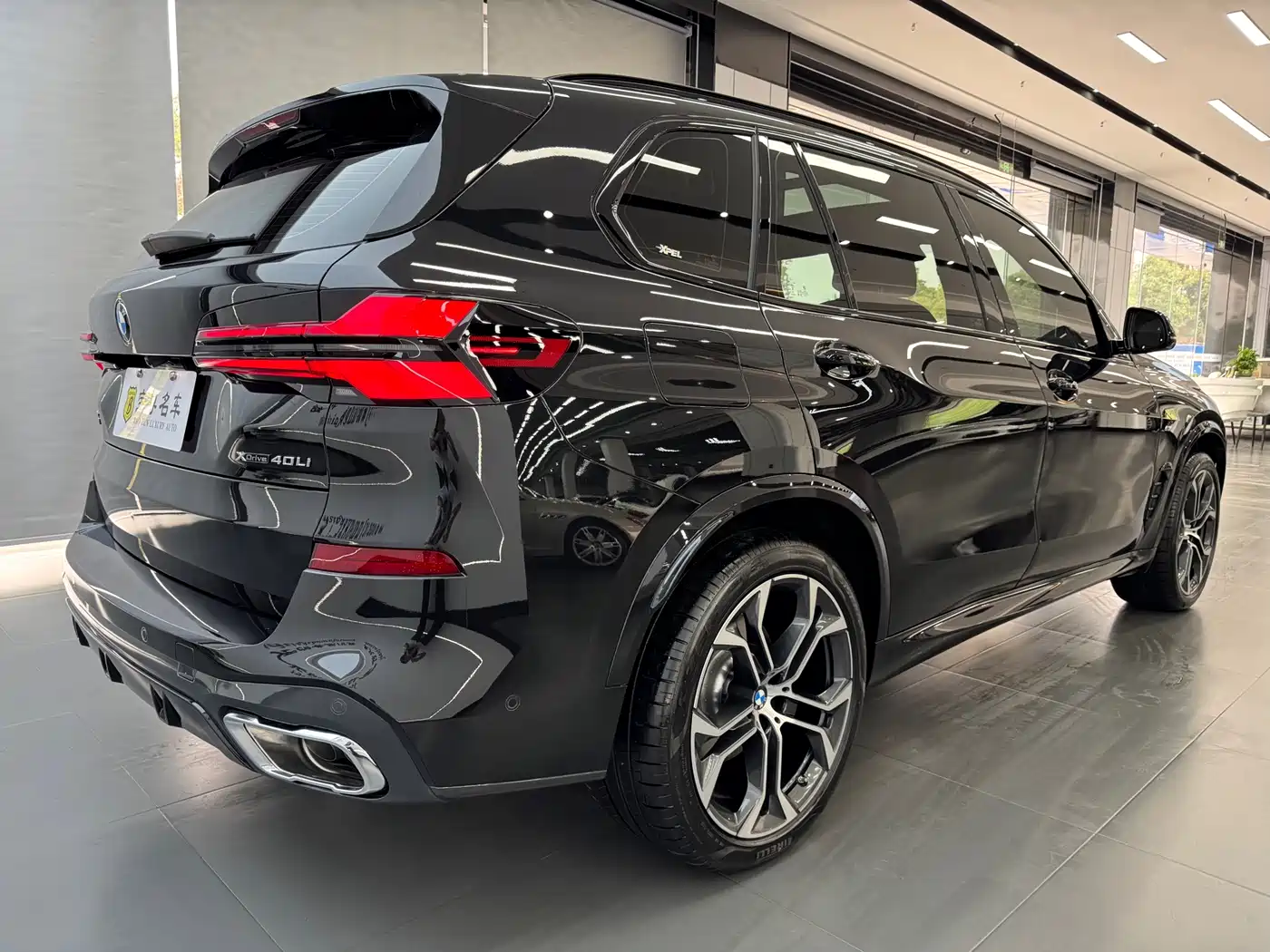 BMW X5 2026 xDrive 40Li M Sport Night Edition Package фото 6