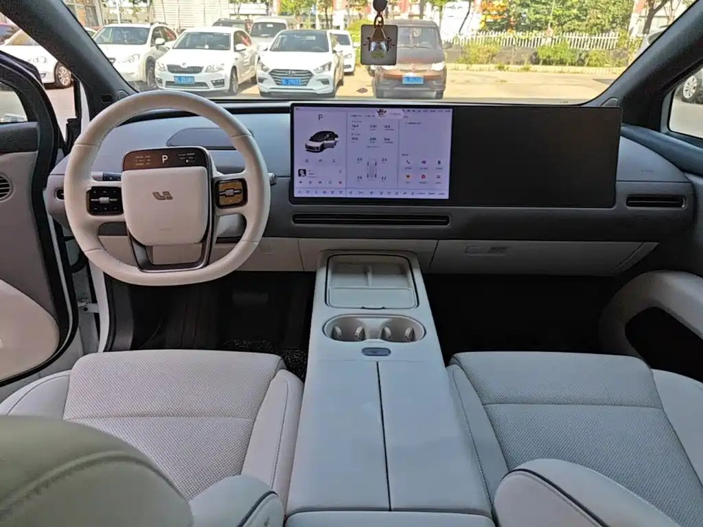 Li Auto i6 2026 2025 2WD Base Model