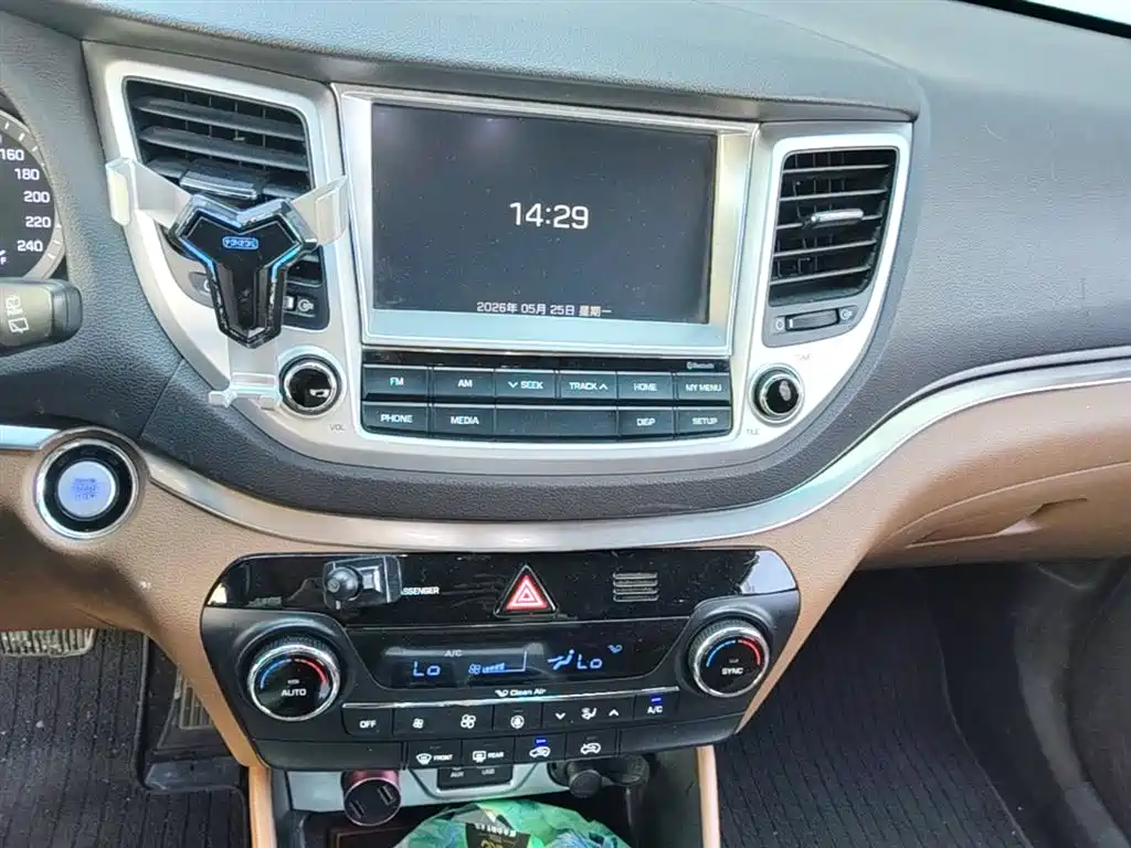 Hyundai Tucson 2015 1.6T Dual Clutch 2WD Smart фото 13