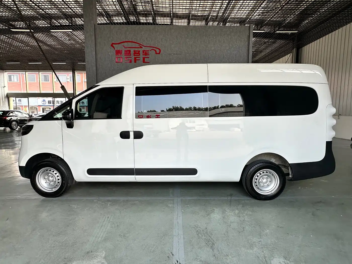 Maxus Dana V1 2025 2025 Model V1+ Long Wheelbase High Roof Multi-Purpose Edition (62kWh)