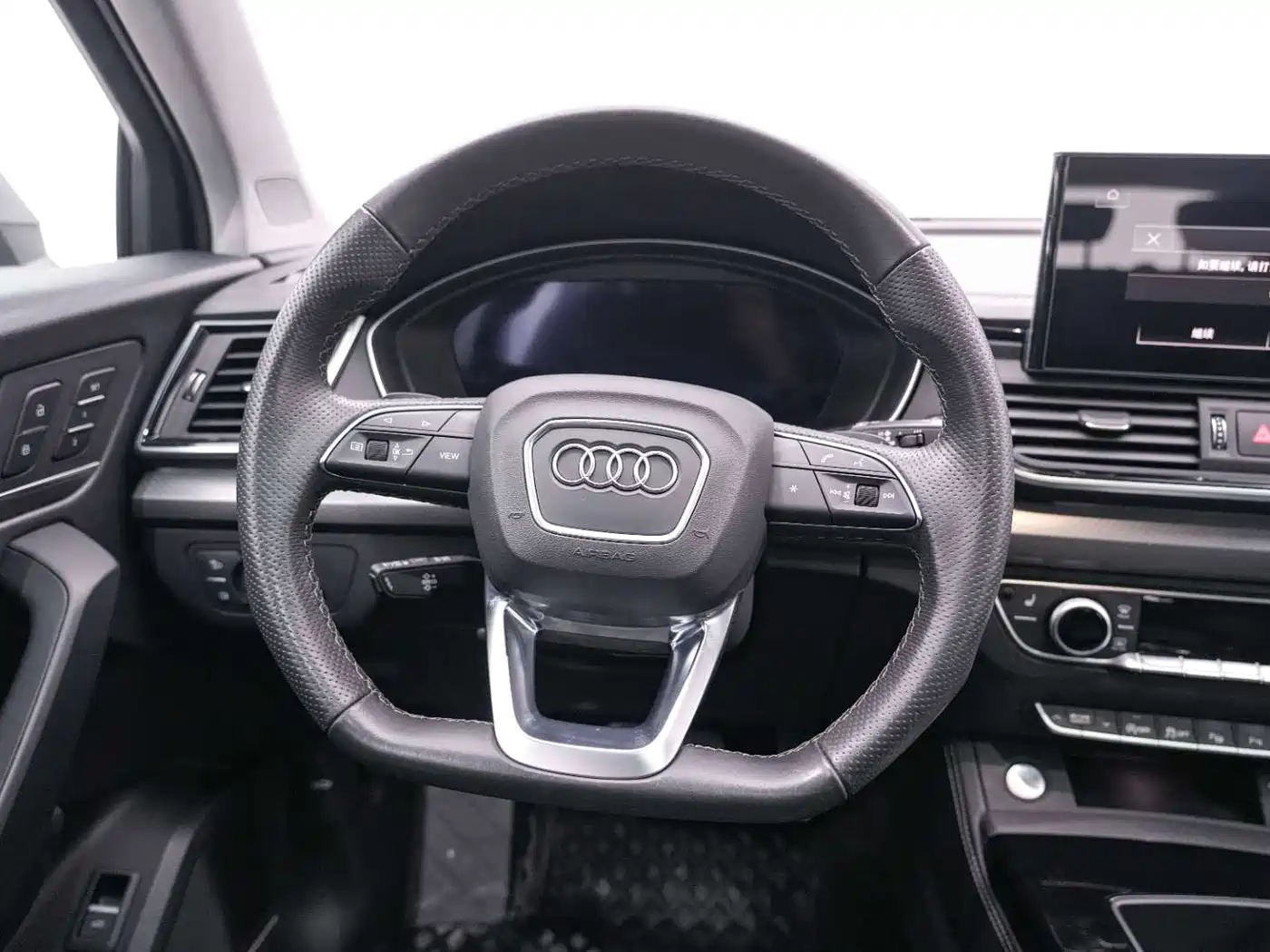 Audi Q5L 2022 Facelift 45T Luxury Dynamic фото 17