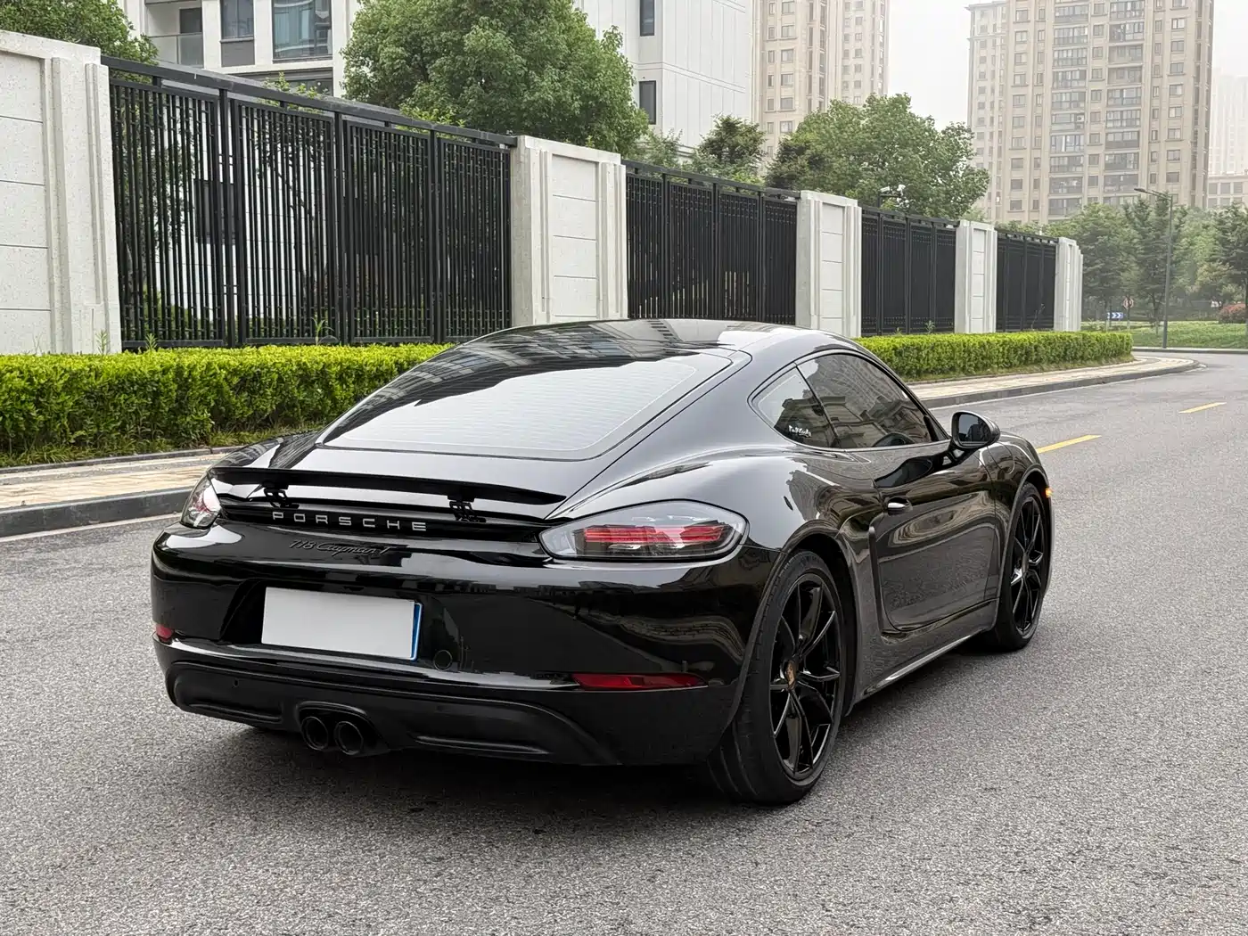 Porsche 718 2019 Cayman T 2.0T фото 6