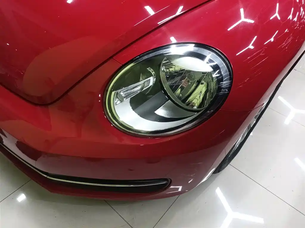 Volkswagen Beetle 2014 1.4TSI Fashion Edition фото 18