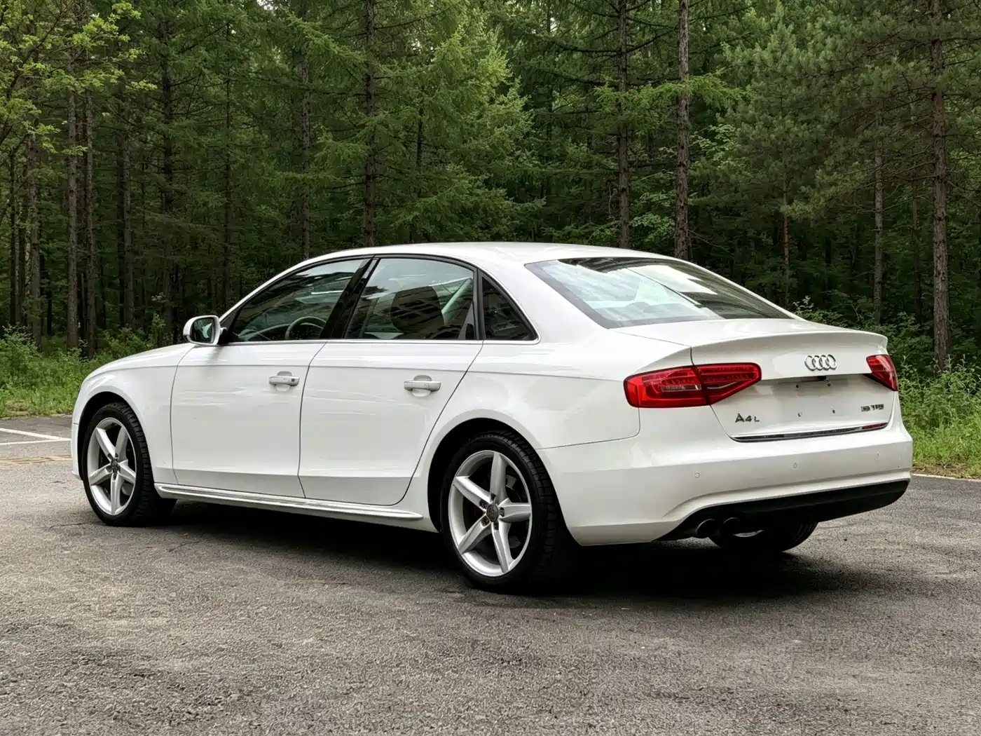 Audi A4L 2015 35 TFSI Auto Standard фото 3