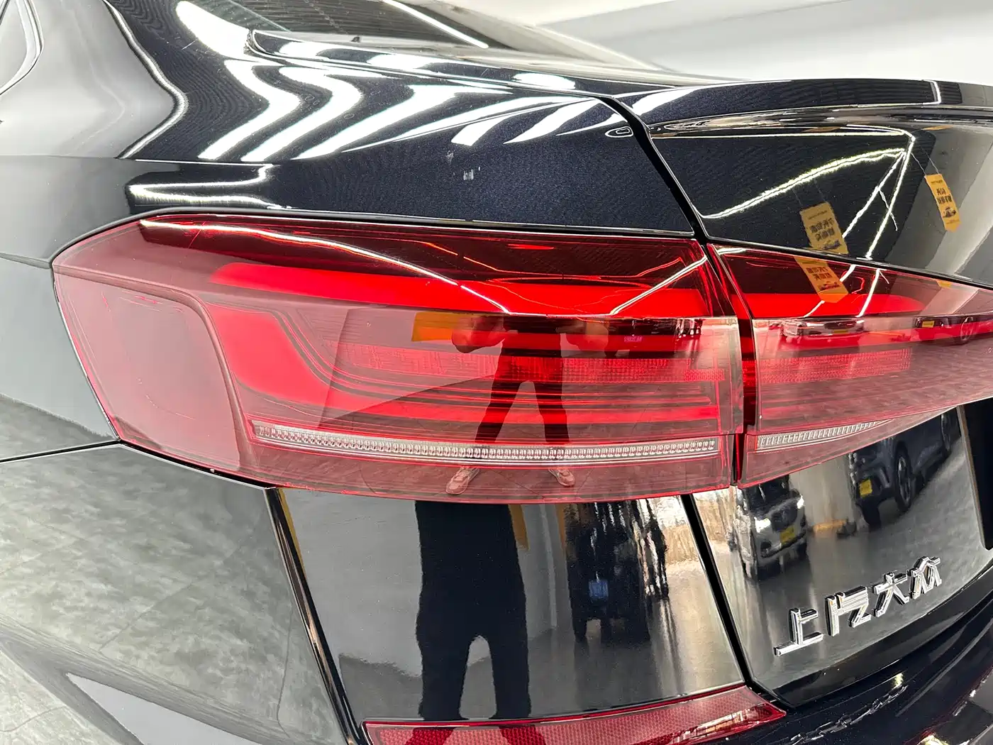 Volkswagen Passat 2024 380TSI Starlight Dragon Soaring Edition фото 12