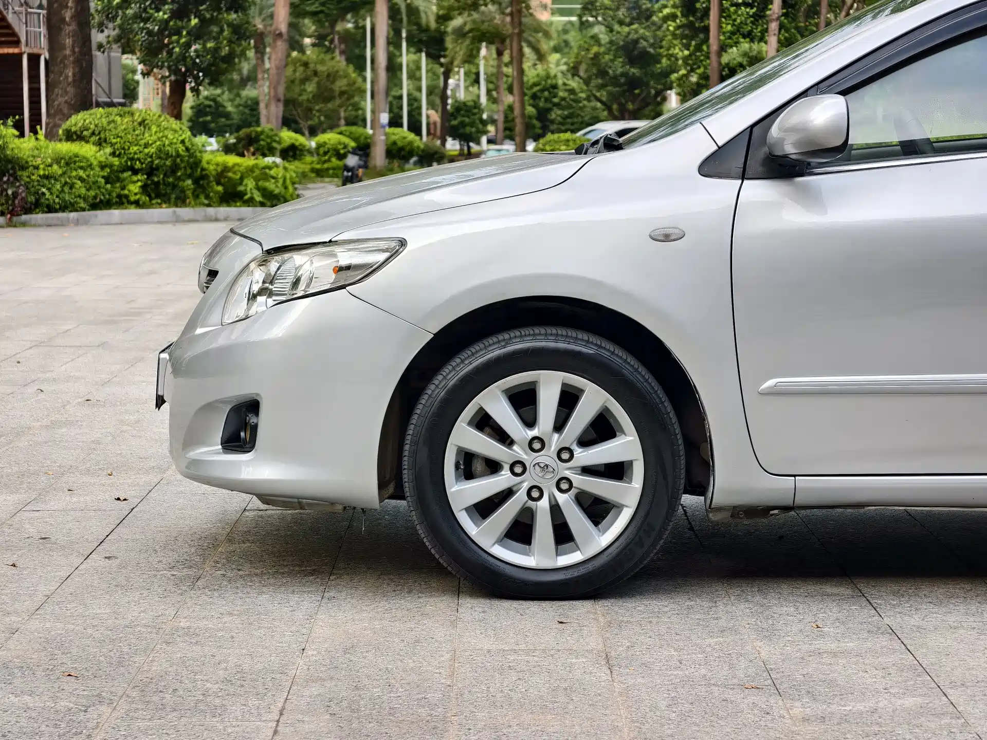 Photo 5 - Toyota Corolla