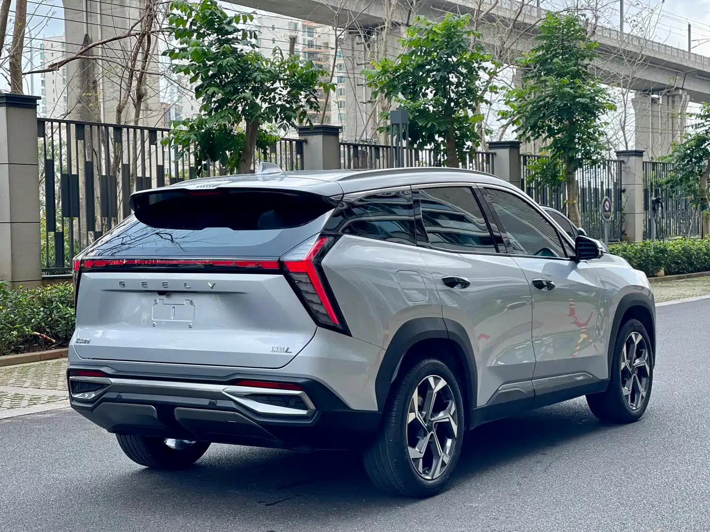 GEELY AUTOMOBILE BOYUE L