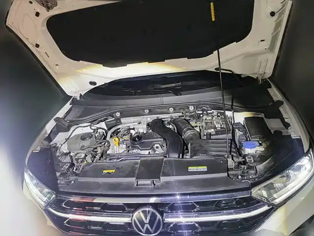 Volkswagen T-ROC 2023 300TSI DSG 2WD Dawn Edition — фото 3