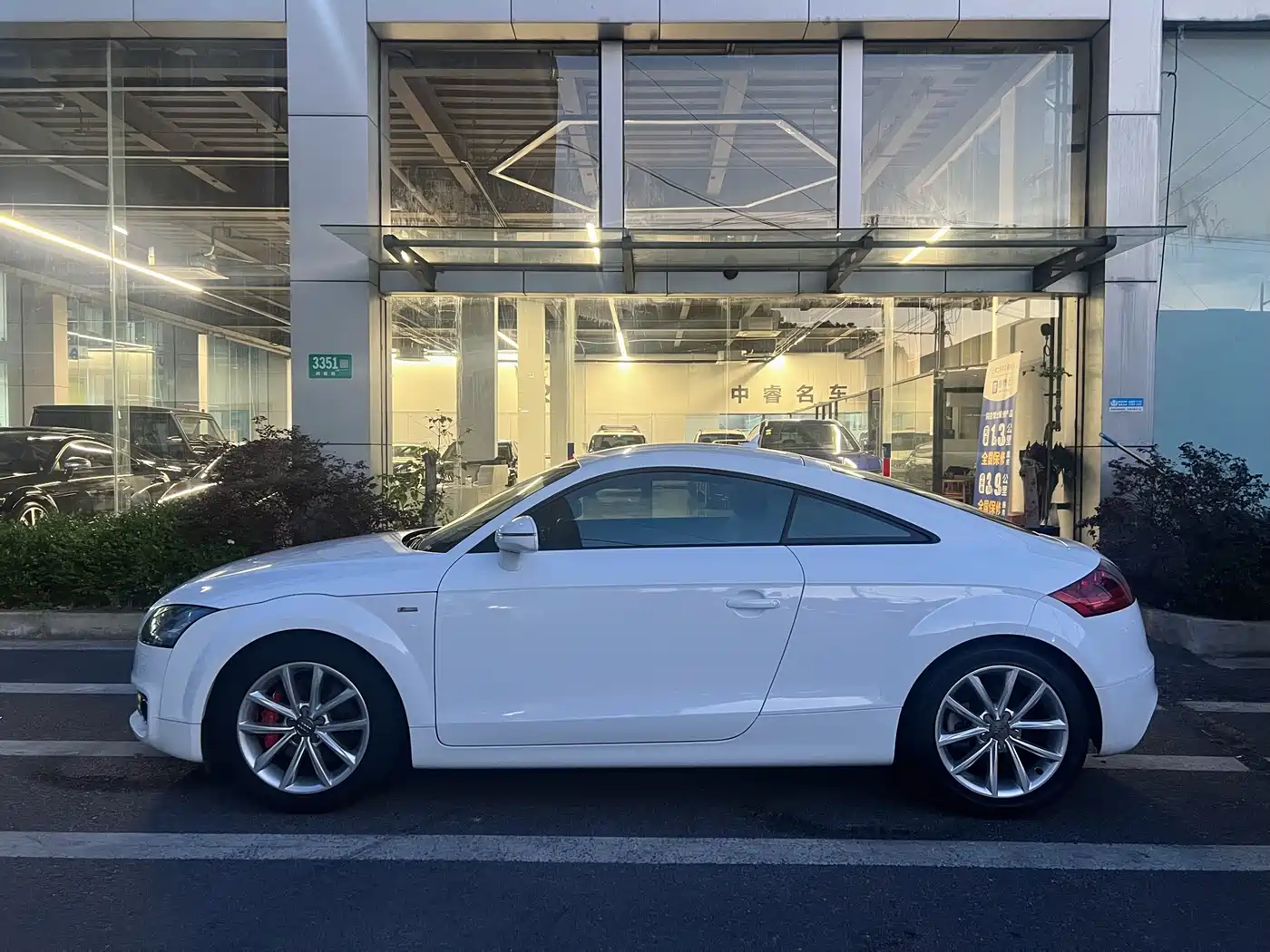 Audi TT 2011 TT Coupe 2.0TFSI quattro фото 21