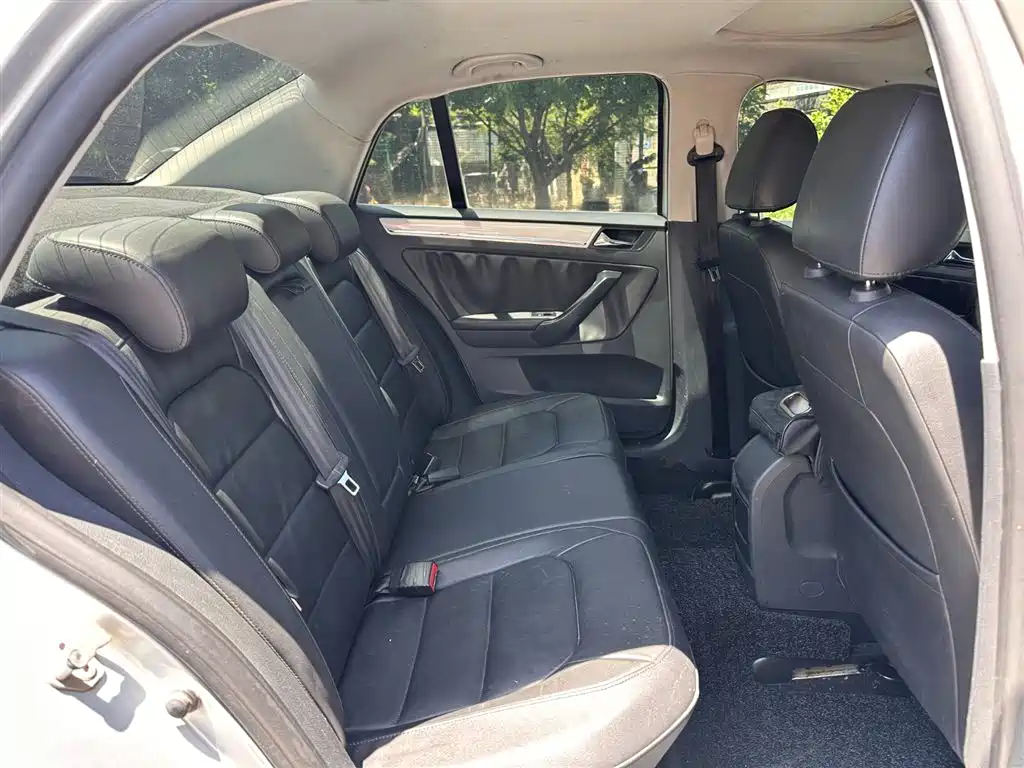 Volkswagen Bora 2013 1.6L Manual Comfort Model фото 13