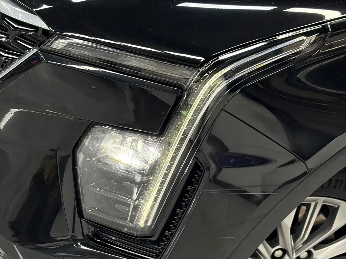 Фото 3 - Cadillac XT4