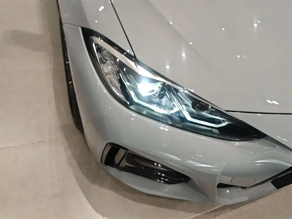 BMW i4 2023 eDrive40 фото 13