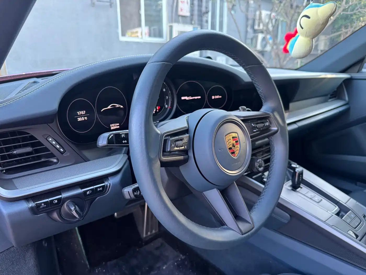 PORSCHE 911
