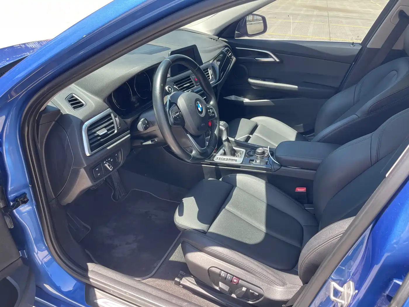 BMW 1 Series 2018 118i Sport Edition фото 4