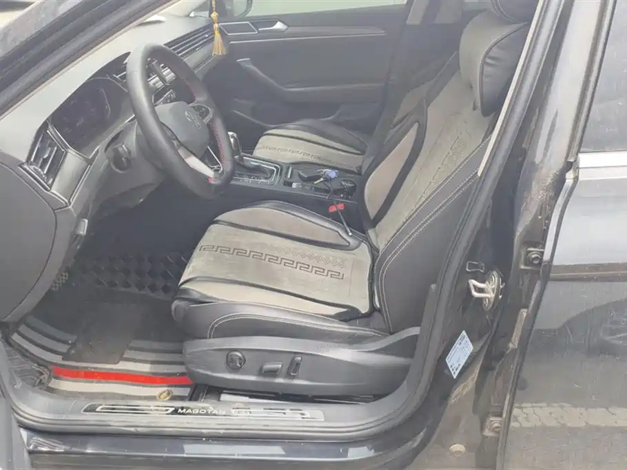 Volkswagen Magotan 2020 330TSI DSG Luxury фото 9