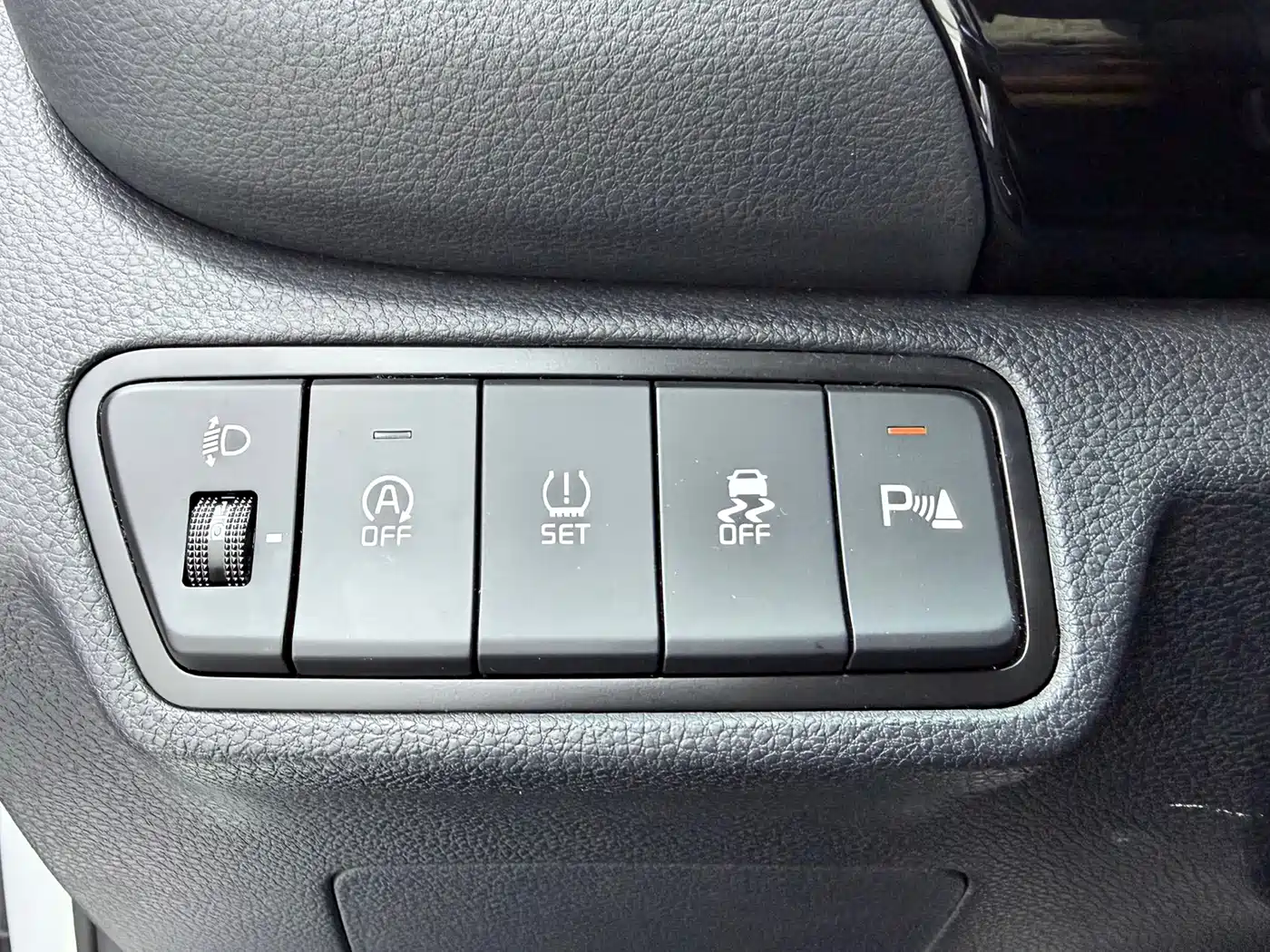 Kia Seltos 2023 1.5L CVT Luxury Edition фото 14