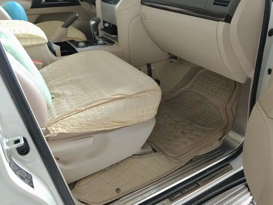 Toyota Land Cruiser (Import) 2019
