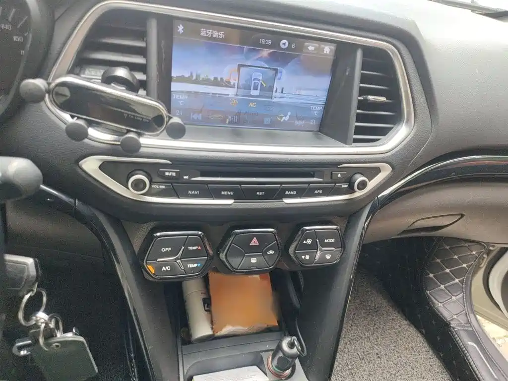 GAC Trumpchi Trumpchi GS4 2015 200T Manual Elite Edition фото 6