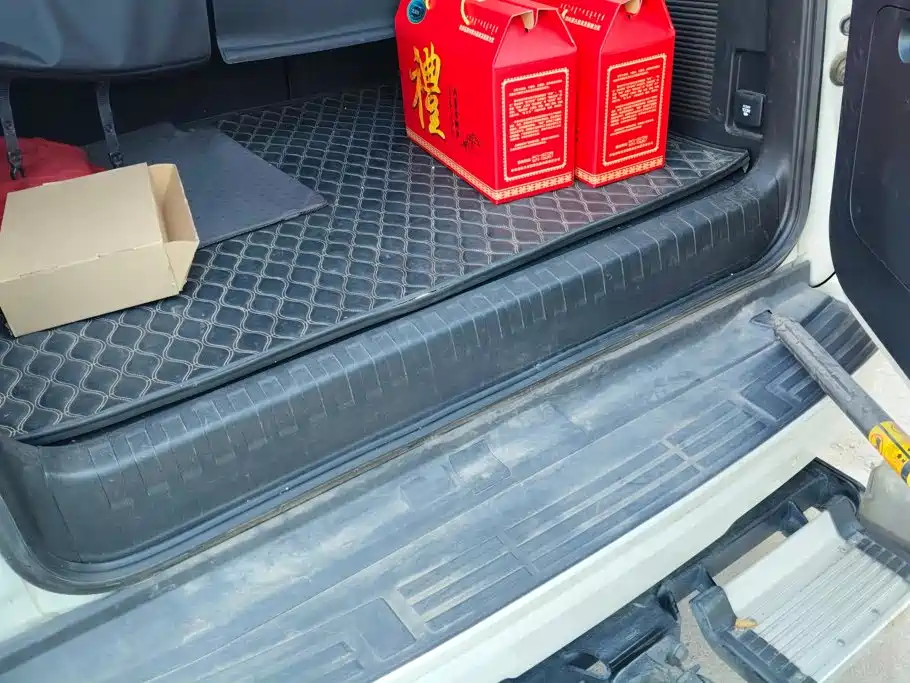 Toyota Prado 2019 2019 3.5L Automatic TX-L Zunxiang Edition with Rear-mounted Spare Tire