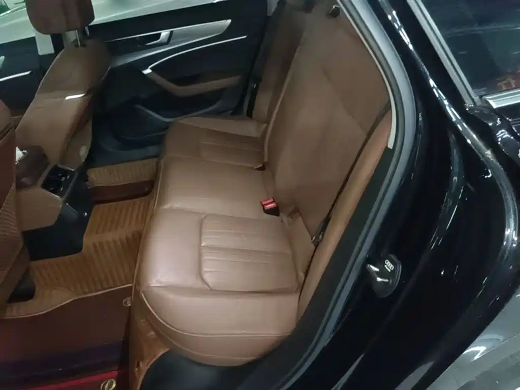 Audi A6L 2019 40 TFSI Luxury Elegance фото 17