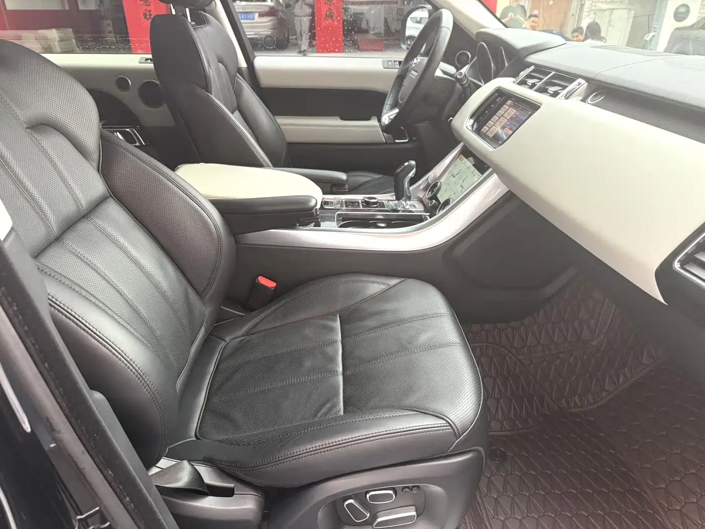 Land Rover Range Rover Sport 2014 3.0 SC V6 HSE фото 4