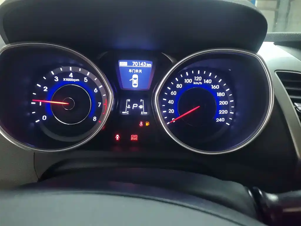 Hyundai Langdong 2016 1.6L Automatic Premium Edition фото 12