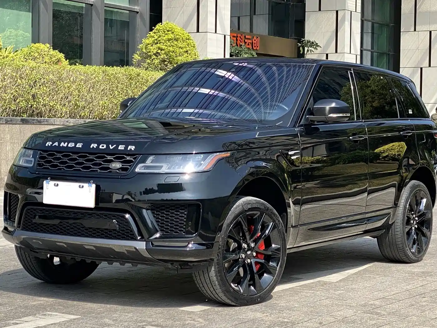 Фото 1 - Land Rover Range Rover Sport