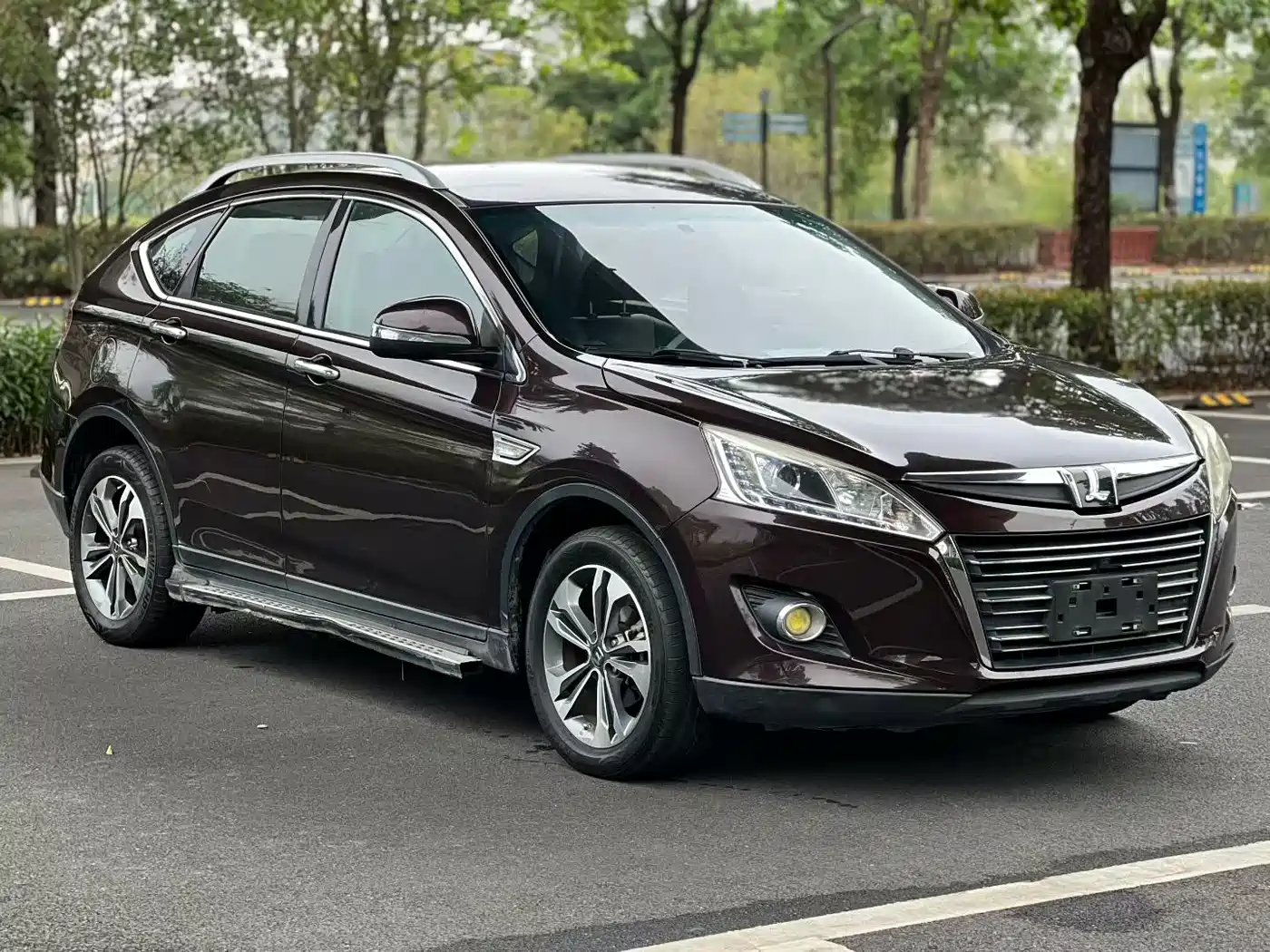 LUXGEN EXCELLENT 6 SUV