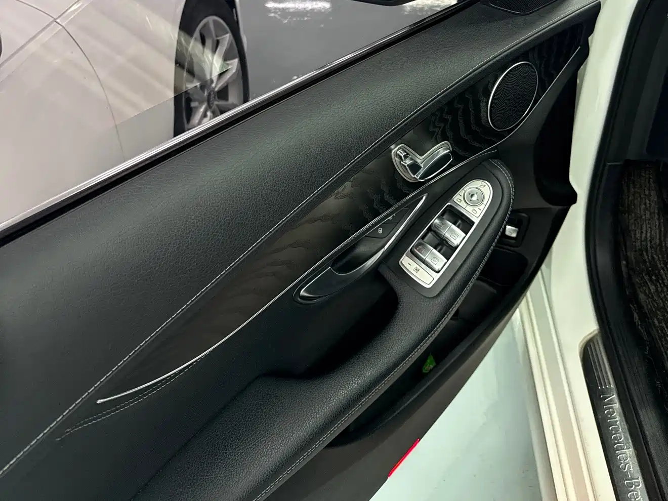 Mercedes-Benz C-Class 2016 C 180 L Sport фото 13