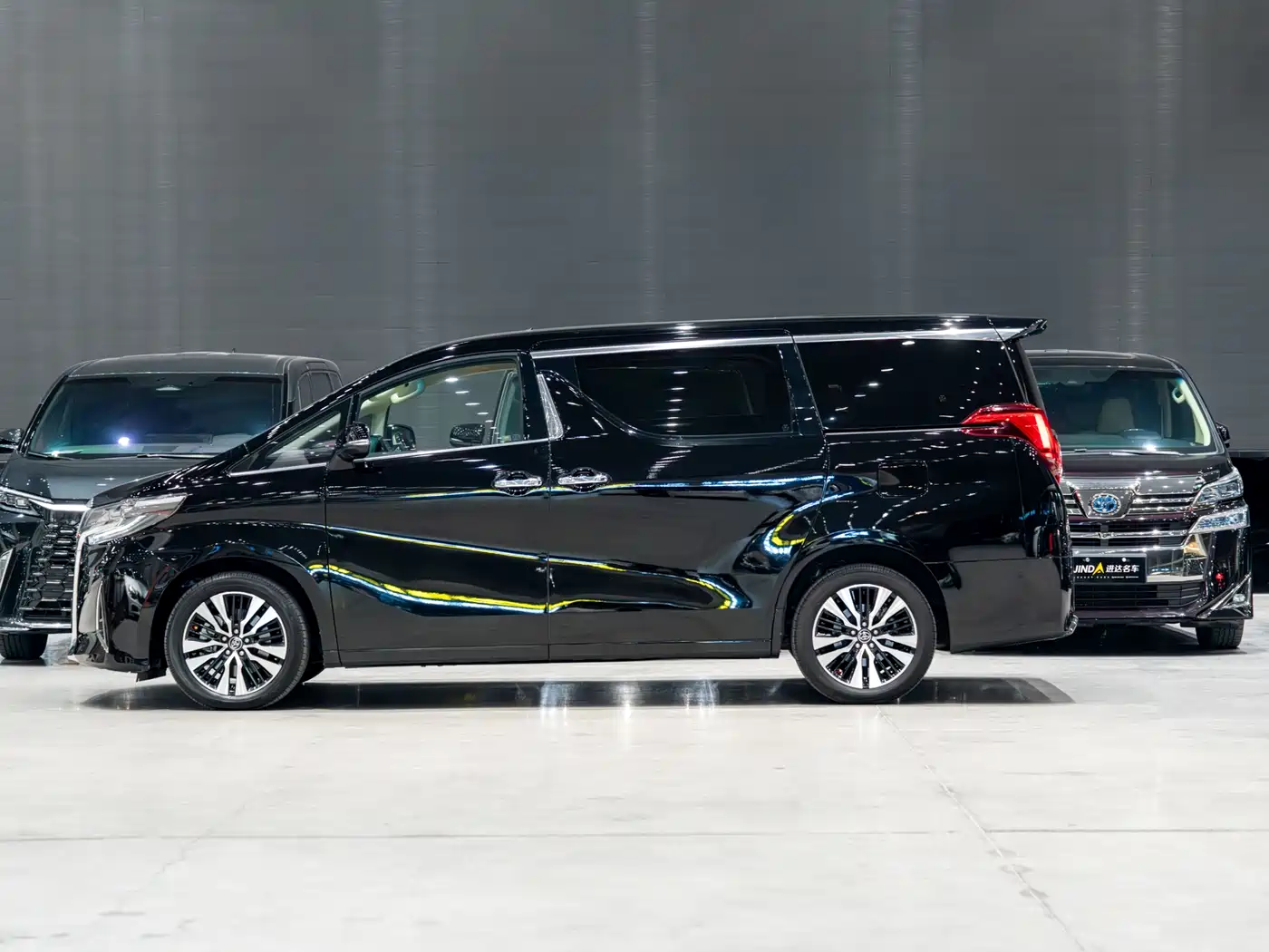 Toyota Alphard 2018 Facelift 3.5L Luxury Edition фото 14