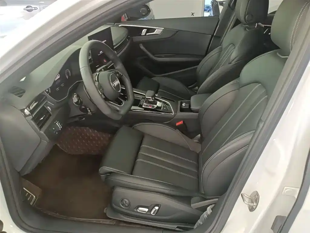 Audi A4L 2024 40 TFSI Luxury Dynamic фото 15