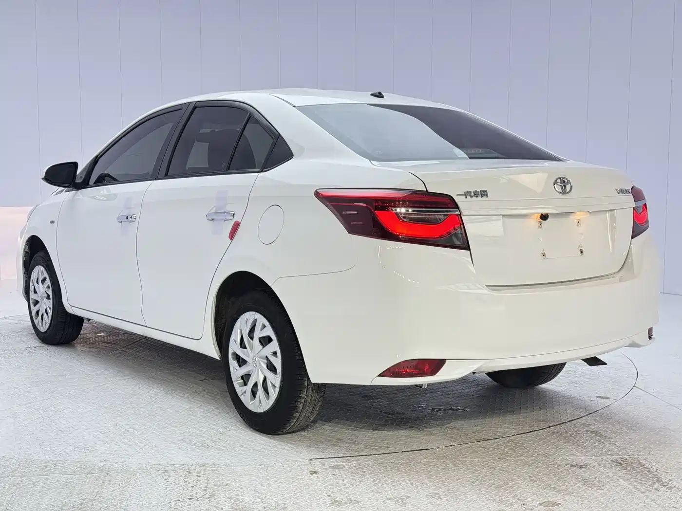 Toyota Vios 2022 1.5L 20th Anniversary Edition фото 7