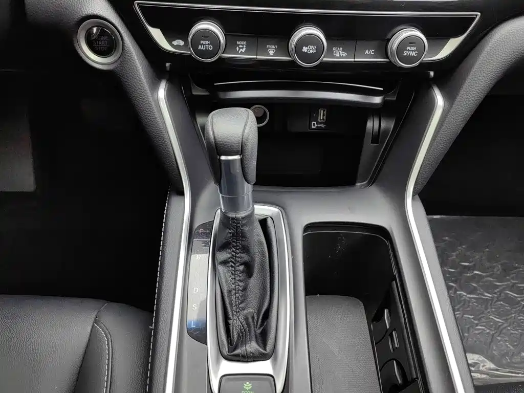 Honda Inspire 2019 2019 260TURBO Deluxe Edition China V