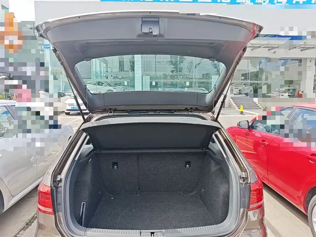 Volkswagen Lavida Tour 2013 1.6L Automatic Comfort фото 19